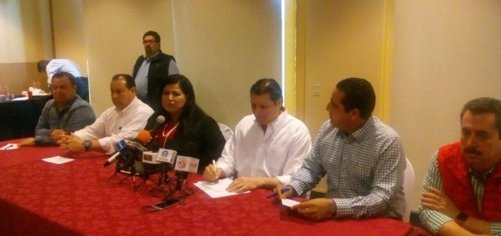 Presumen unidad los precandidatos del PRI en Culiacán