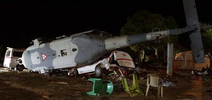 Suman 13 muertos por desplome de helicóptero en Oaxaca