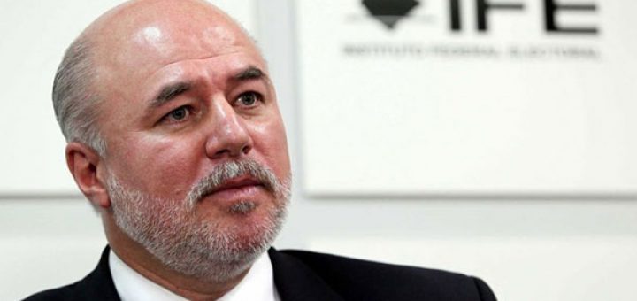 INE pone multa a Manuel Clouthier por anomalías