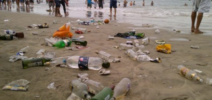 Cerca de 70 toneladas de basura recogieron en playas de Mazatán