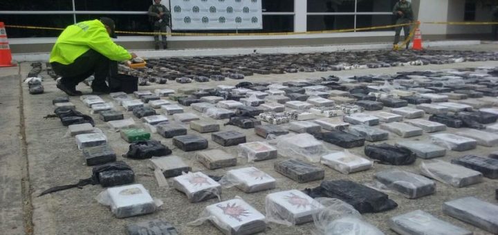 Decomisan 967 kilos de coca del Cartel de Sinaloa en puertos de Santa Marta y Palermo Colombia